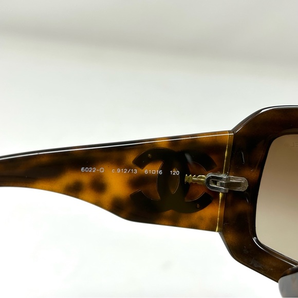 CHANEL sunglasses, made in Italy - Picture 10 of 13